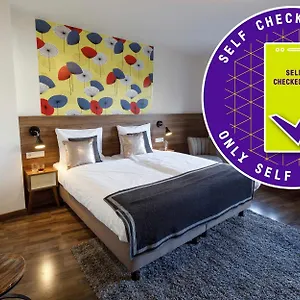 Hotel Koncept Zum Kostbaren Blut, Cologne